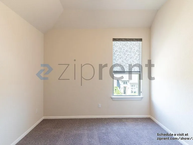 7601 Paruline Dr — Photo 16