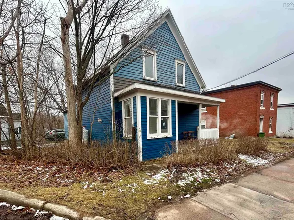 327 S Foord St, Stellarton, NS B0K 0A2