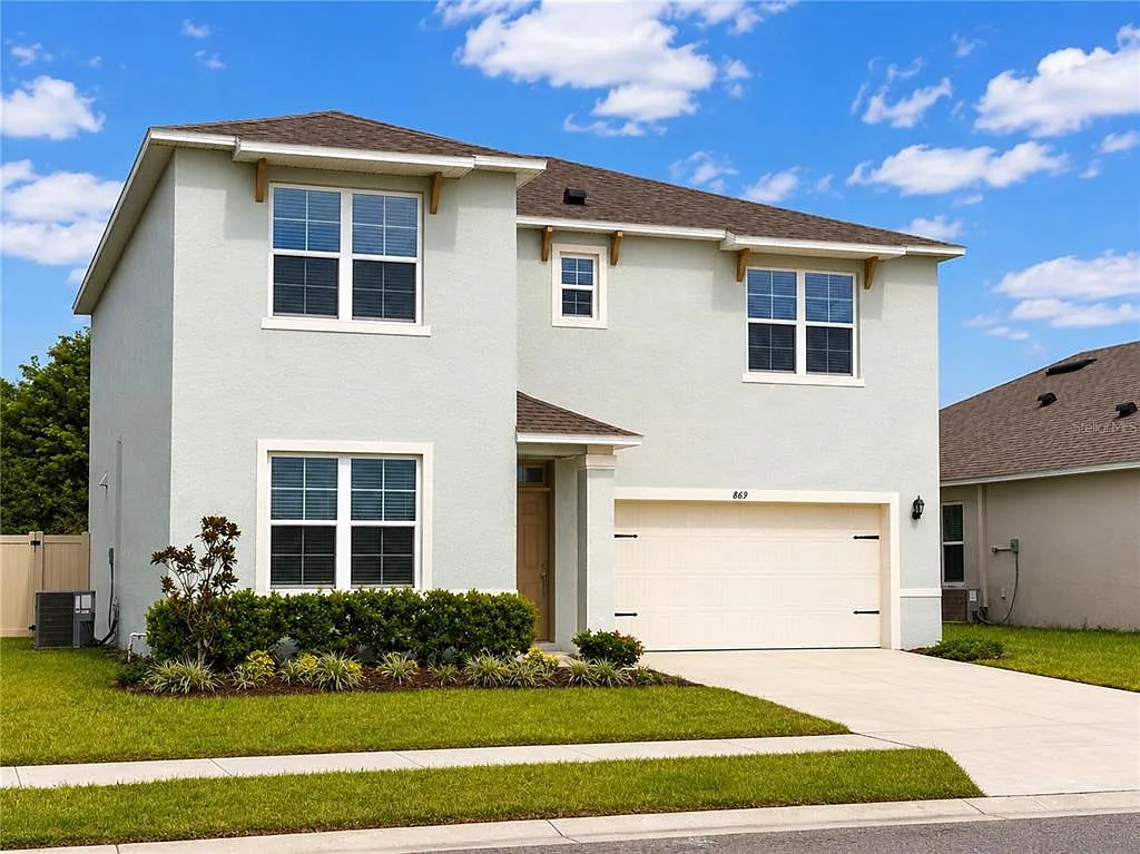 4 bed, 3.0 bath, 2371 sqft, $2,255 — Photo 3