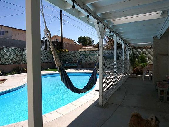 5th image of 1512 Paloma St