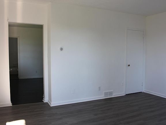 5th image of 2514 Sunset Blvd APT 5