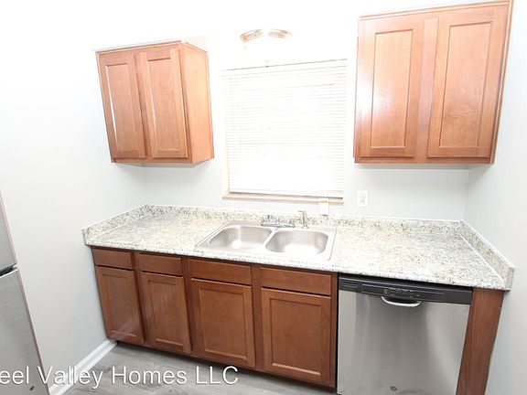 3rd image of 4010 Hillman Way APT 4