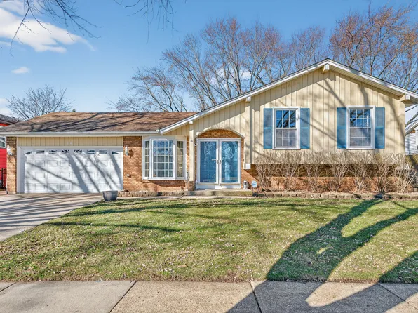 14 Devonshire Cir, Elgin, IL 60123