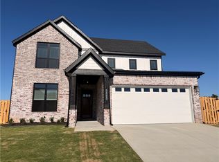 6006 S 41st St, Rogers, AR 72758