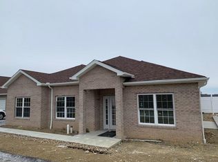 1806 Cherokee Dr, Beaver Falls, PA 15010