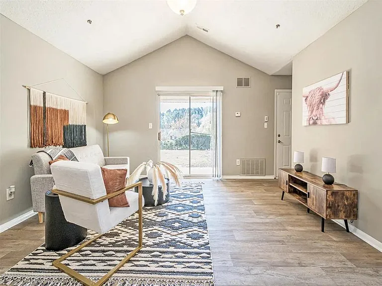 Lancaster Ridge — Photo 8