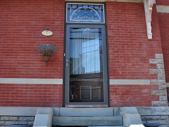 2nd image of 4 E 4th St