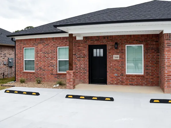 1644 Crestwood Dr, Benton, AR