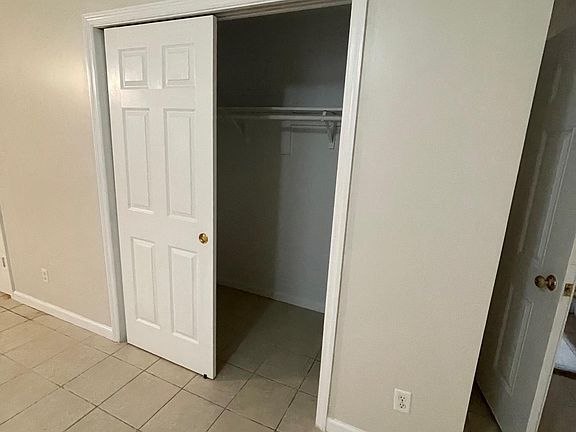 5th image of 392 Dodd St Floor 1