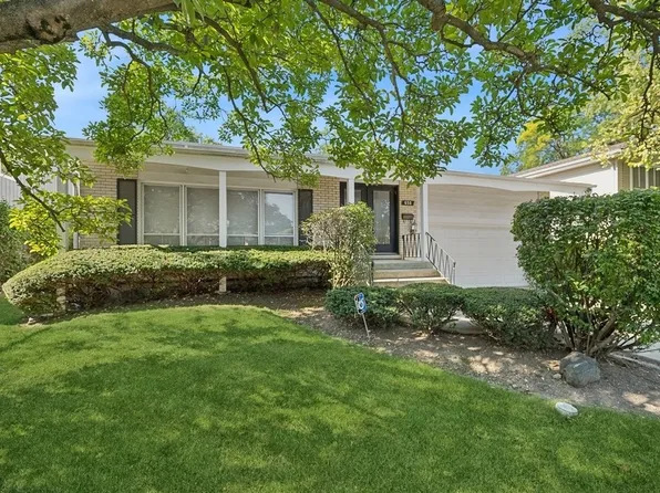 650 Barberry Rd, Highland Park, IL 60035