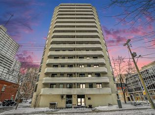 200 Bay St #1102, Ottawa, ON K1R7W8