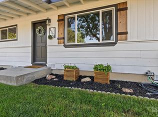 1324 N Bonneville St, Nampa, ID 83651