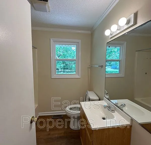 605 S Oleander Ave #B — Photo 11