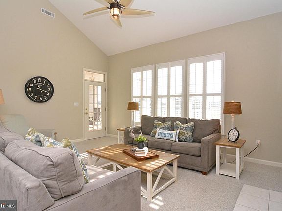 4th image of 53F Willow Oak Ave