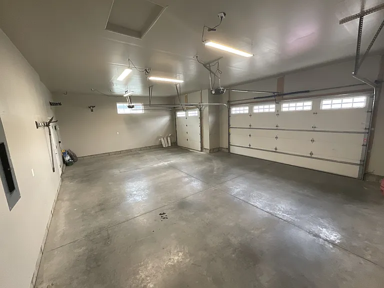5506 Sunny Cv — Photo 34