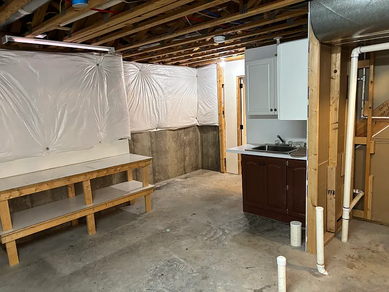 101 Quigley Ct — Photo 55