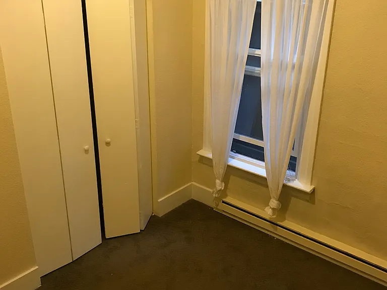 3838 Evanston Ave N — Photo 6