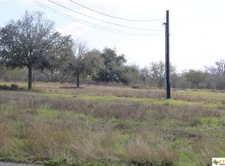 411 E Alexander St, Cuero, TX 77954