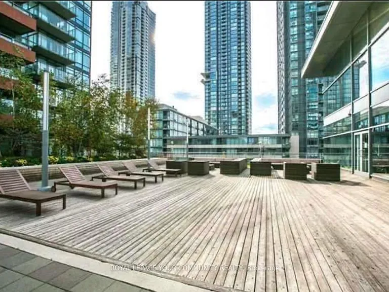 4K Spadina Ave #315 — Photo 15
