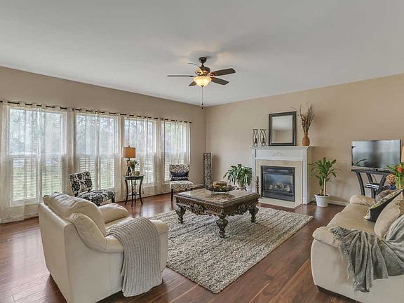 4th image of 9503 Parkfield Place Dr
