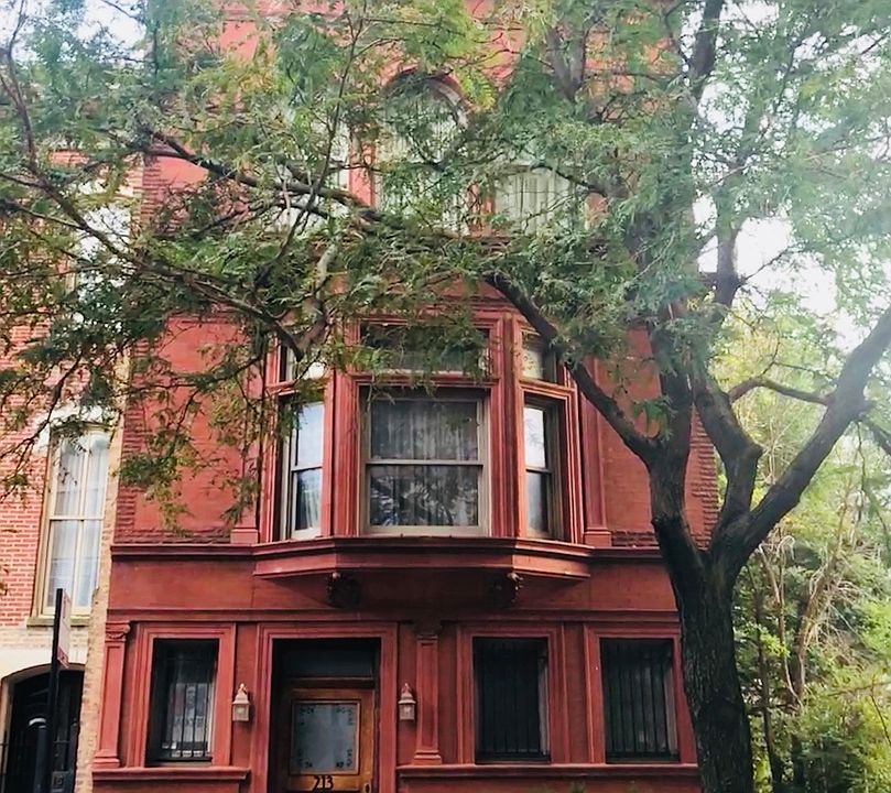 1st image of 213 E Cullerton St #1