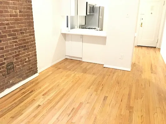 Rented by Sky Management | media 8