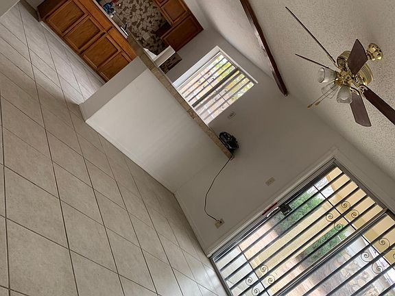 4th image of 2233 Villa Plata Dr