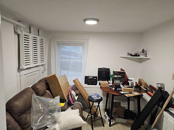3rd image of 703-705 Washington St #B