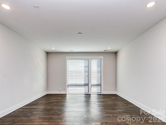 5th image of 1212 Minter Pl