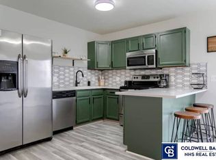 620-622 Lamont Dr, Lincoln, NE 68528
