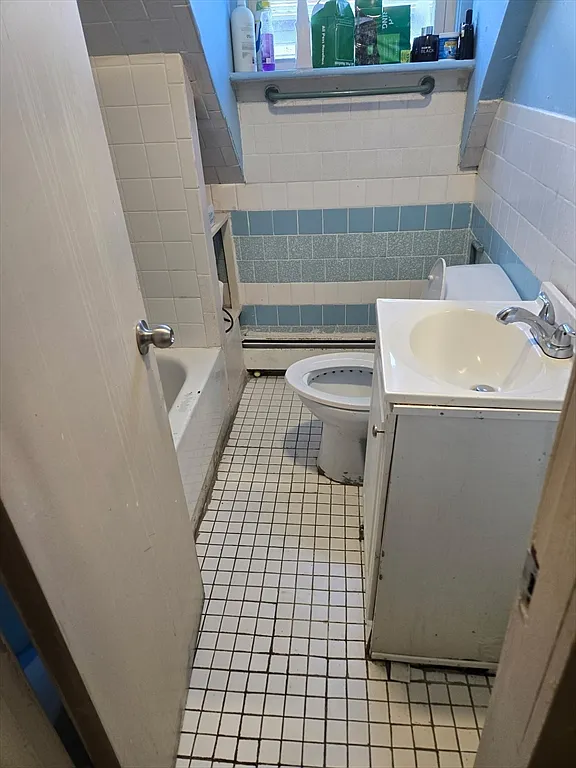 1 bed, 1.0 bath, 3242 sqft, $1,000 — Photo 4