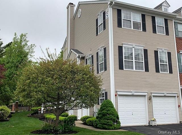 2nd image of 2 Meadow Ln