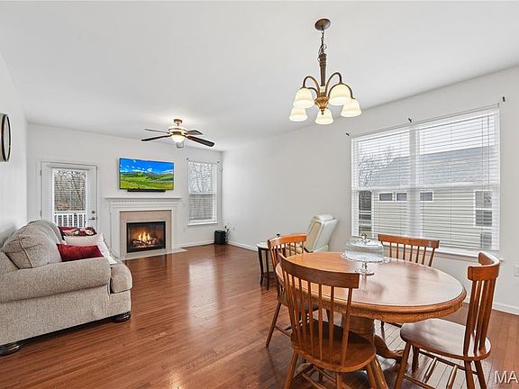 5th image of 849 Elaine Dr