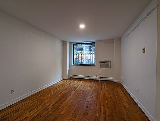 3rd image of 394 E 8th St APT 1F