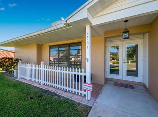 8554 SE Seagrape Way, Hobe Sound, FL 33455