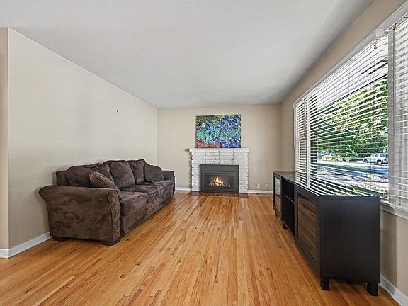 5th image of 8439 Colfax Ave S