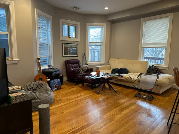 39 Calumet St, Roxbury Crossing, MA