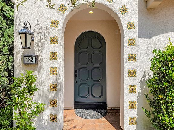 4th image of 182 Frontier