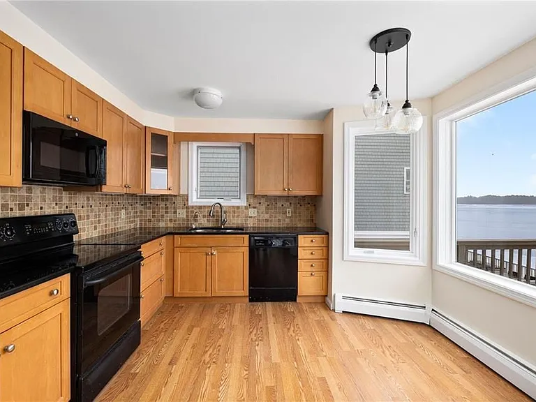 79 Boyce Ave — Photo 11