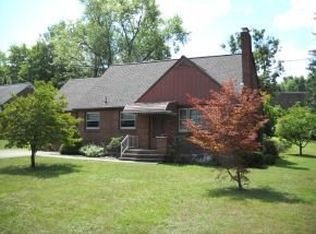 3532 Maplecrest Dr, Vestal, NY 13850