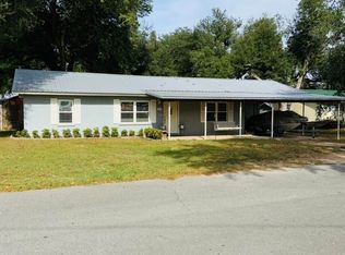 6952 Broadway St, Grand Ridge, FL 32442