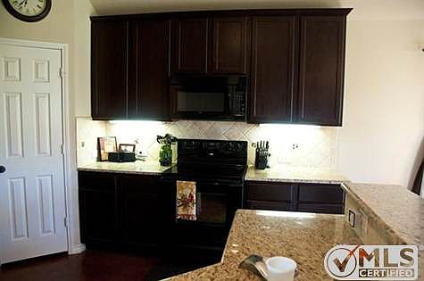 4th image of 1108 Crest Breeze Dr