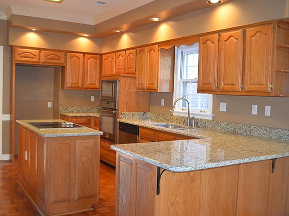 4th image of 8844 Gainesway Dr