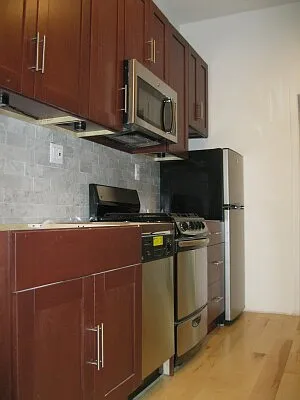 Rented by Tower Brokerage | media 20