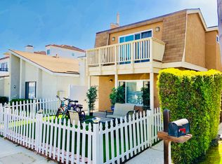 2009 Huntington St, Huntington Beach, CA 92648