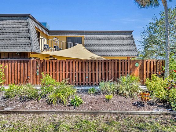 3rd image of 135 Cedar Dunes Dr