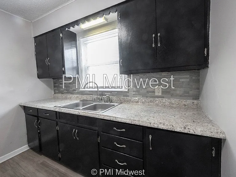 74 N 2nd Ave — Photo 11
