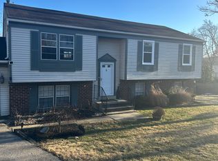 13109 Golden Oak Dr, Laurel, MD 20708