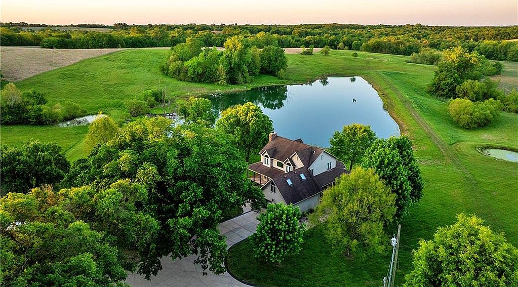 1658 SE Offutt Rd, Maysville, MO 64469 | MLS #2619967 | Zillow