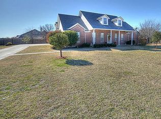105 Palomino Ct, Shady Shores, TX 76208